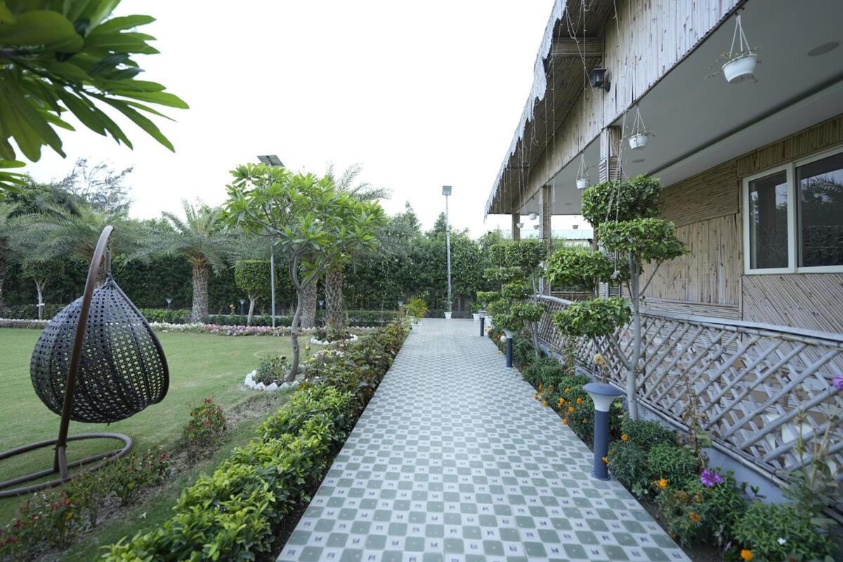 Vanraj Farm Greater Noida Eksteriør billede