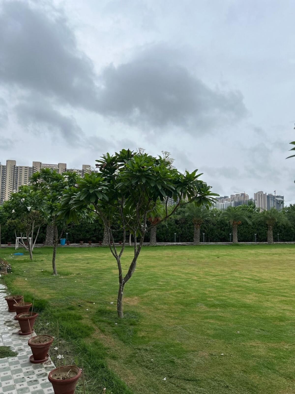 Vanraj Farm Greater Noida Eksteriør billede