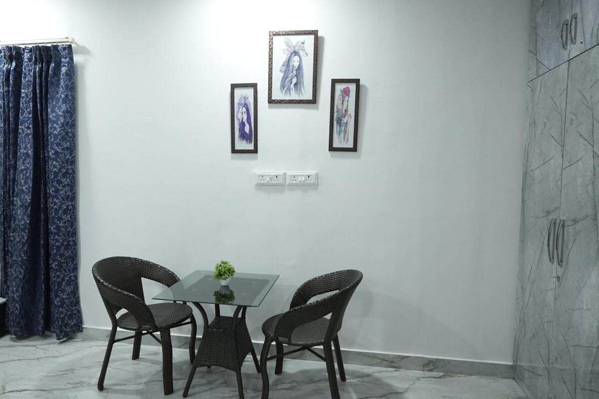 Vanraj Farm Greater Noida Eksteriør billede